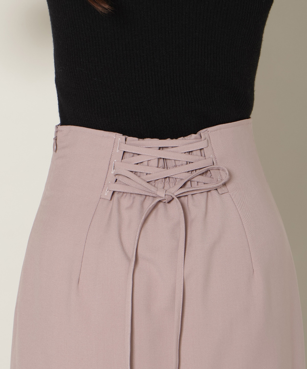 スリットデザインラッフルハイウエストスカート