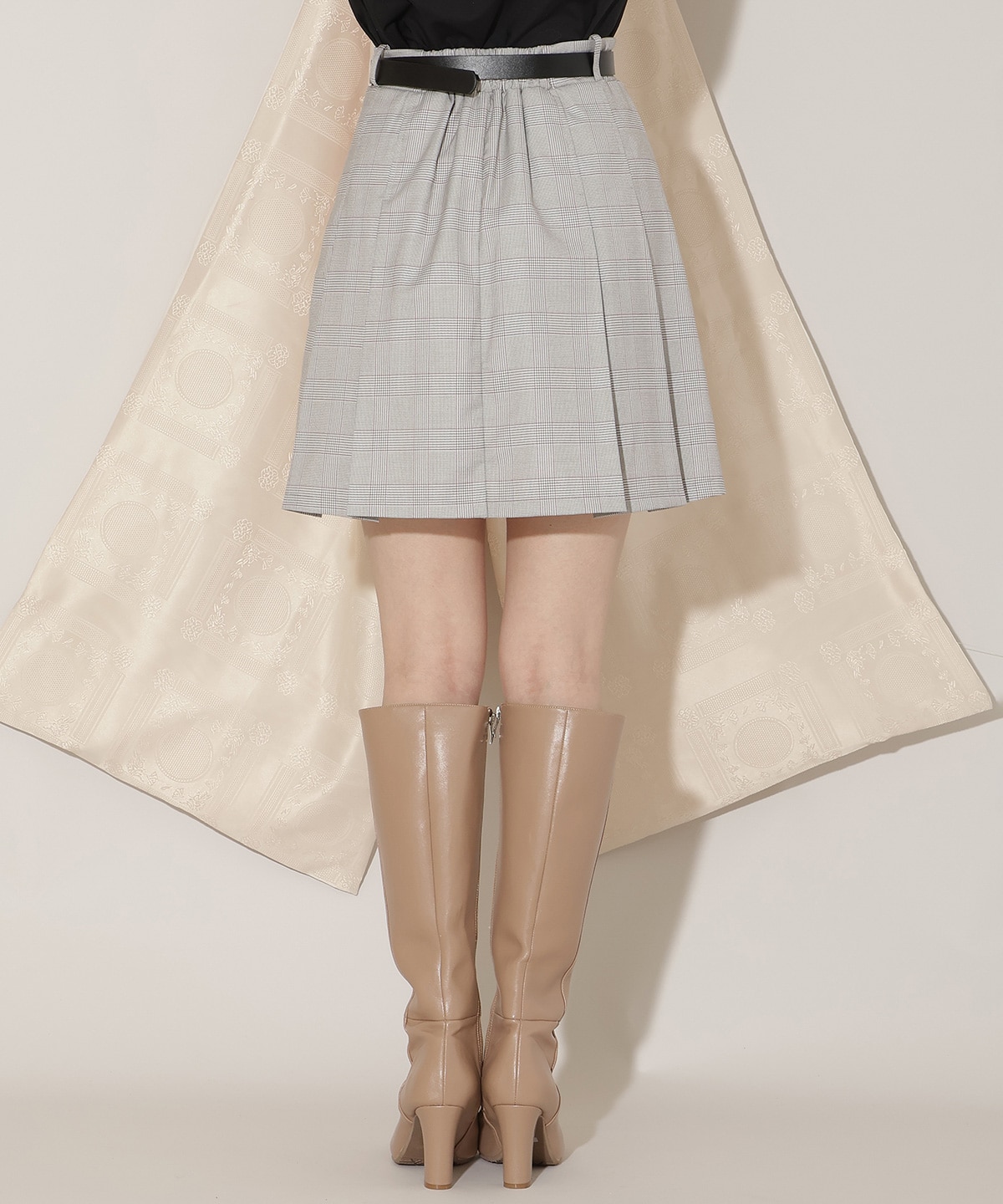 ベルト付きプリーツミニスカート