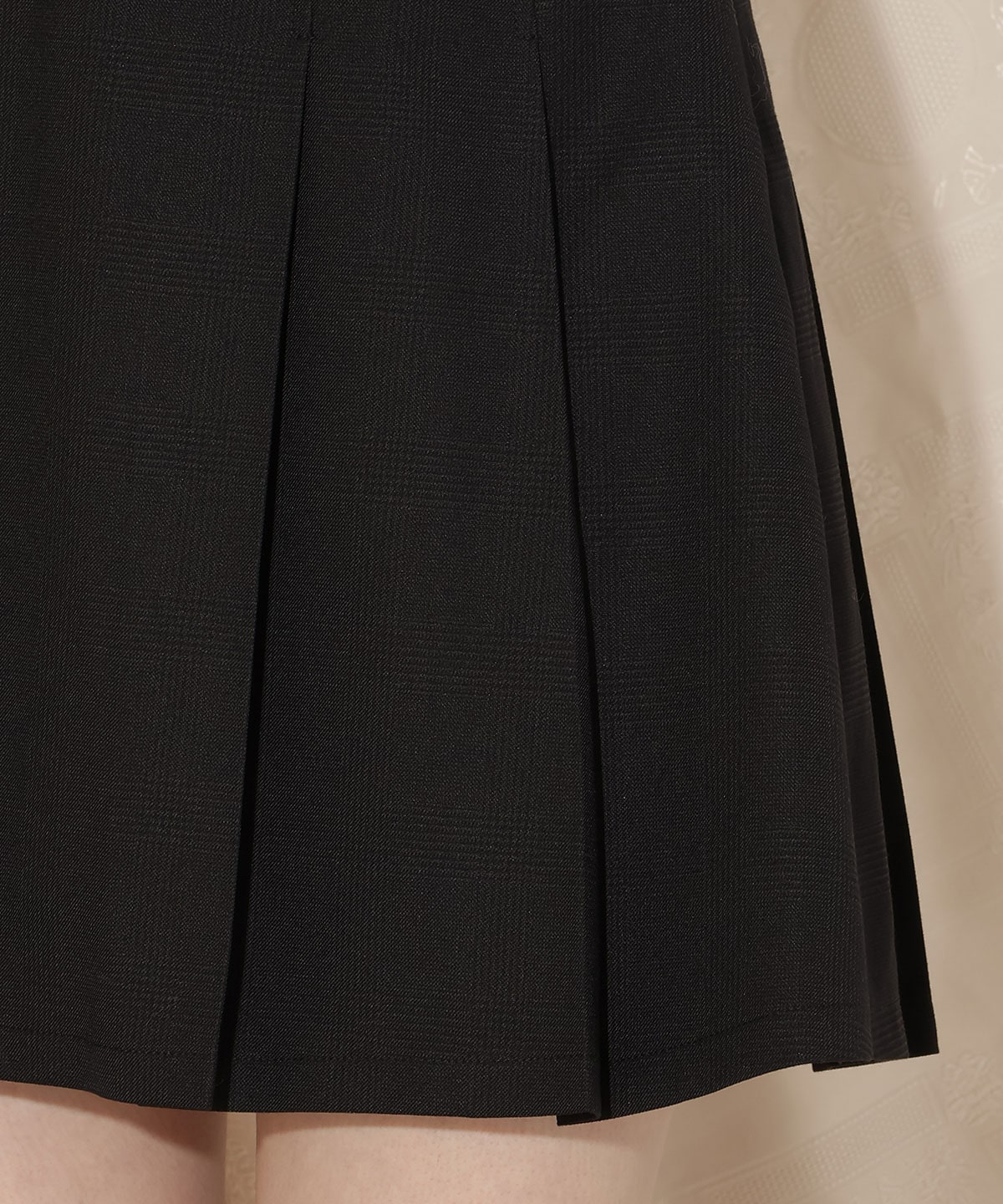 ベルト付きプリーツミニスカート