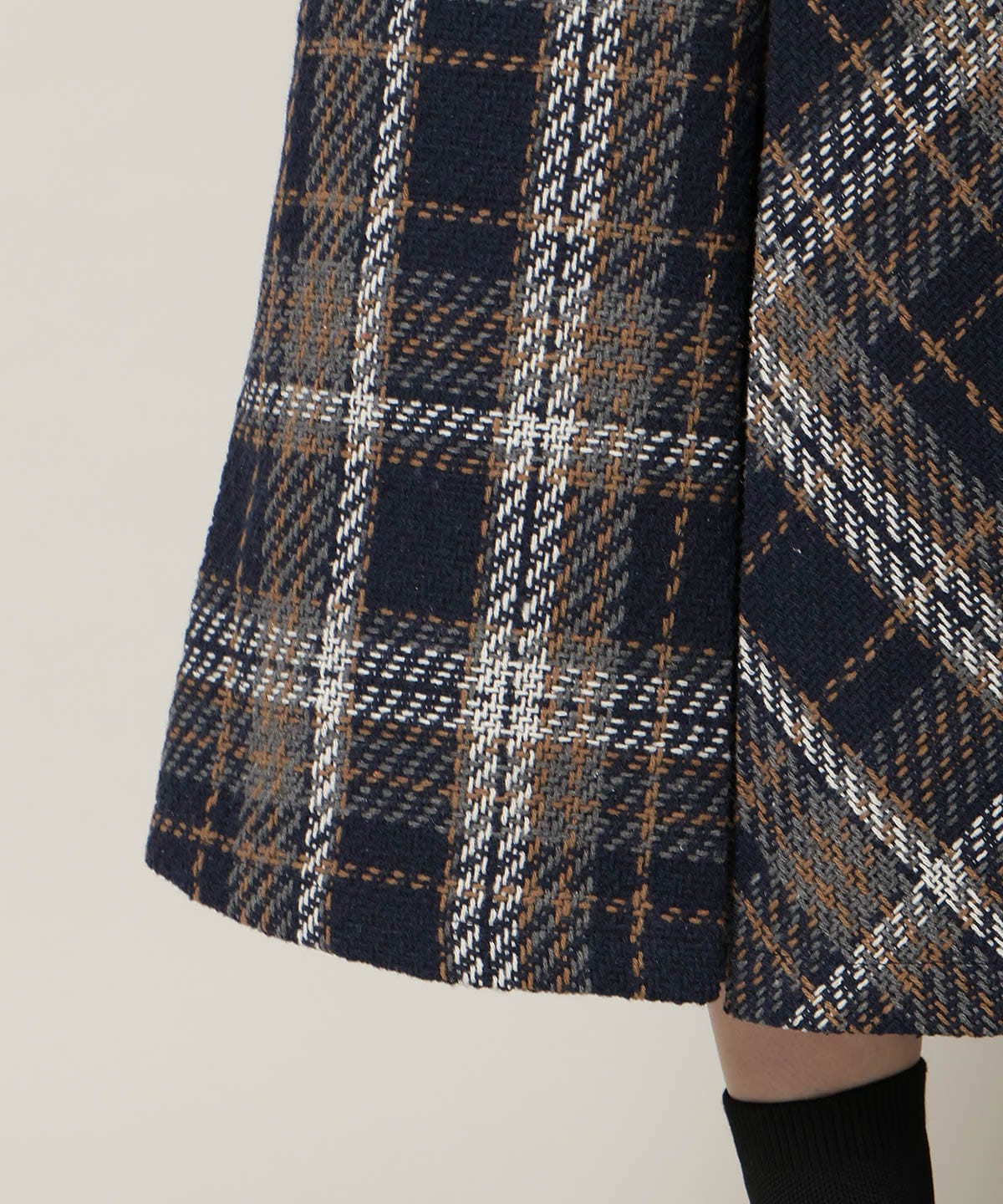 ベルト付きツイードミディ丈スカート