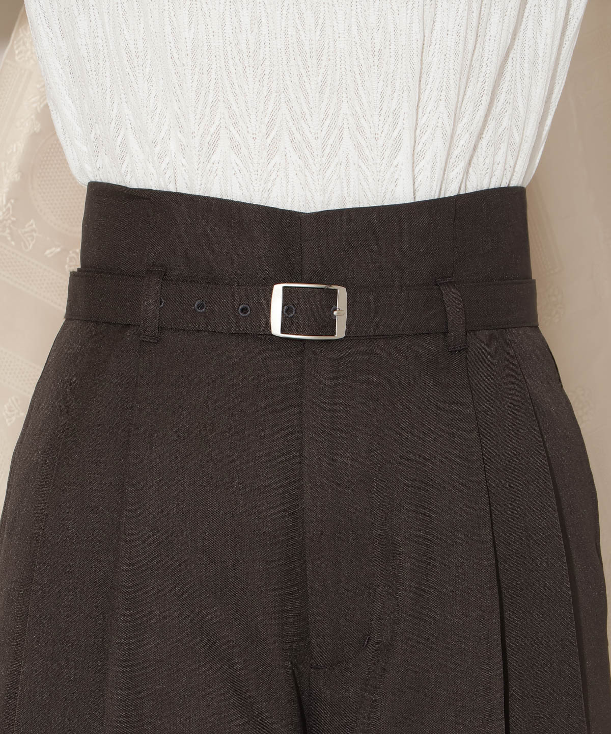 ベルト付きタックワイドパンツ