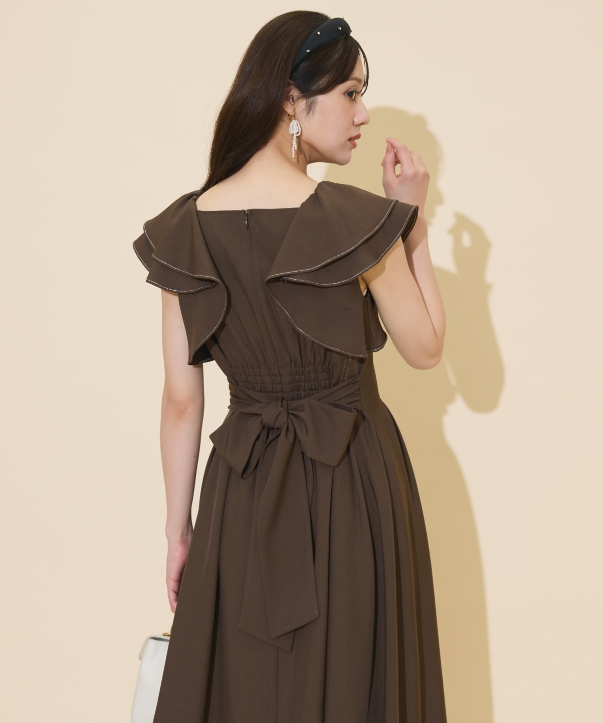 ラッフルスリーブバックリボンワンピース