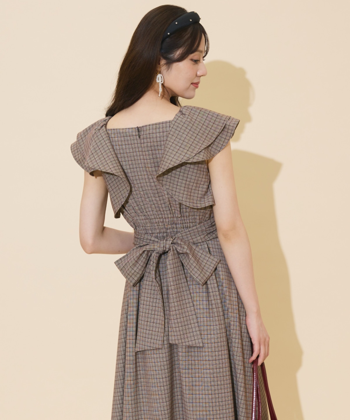 ラッフルスリーブバックリボンワンピース