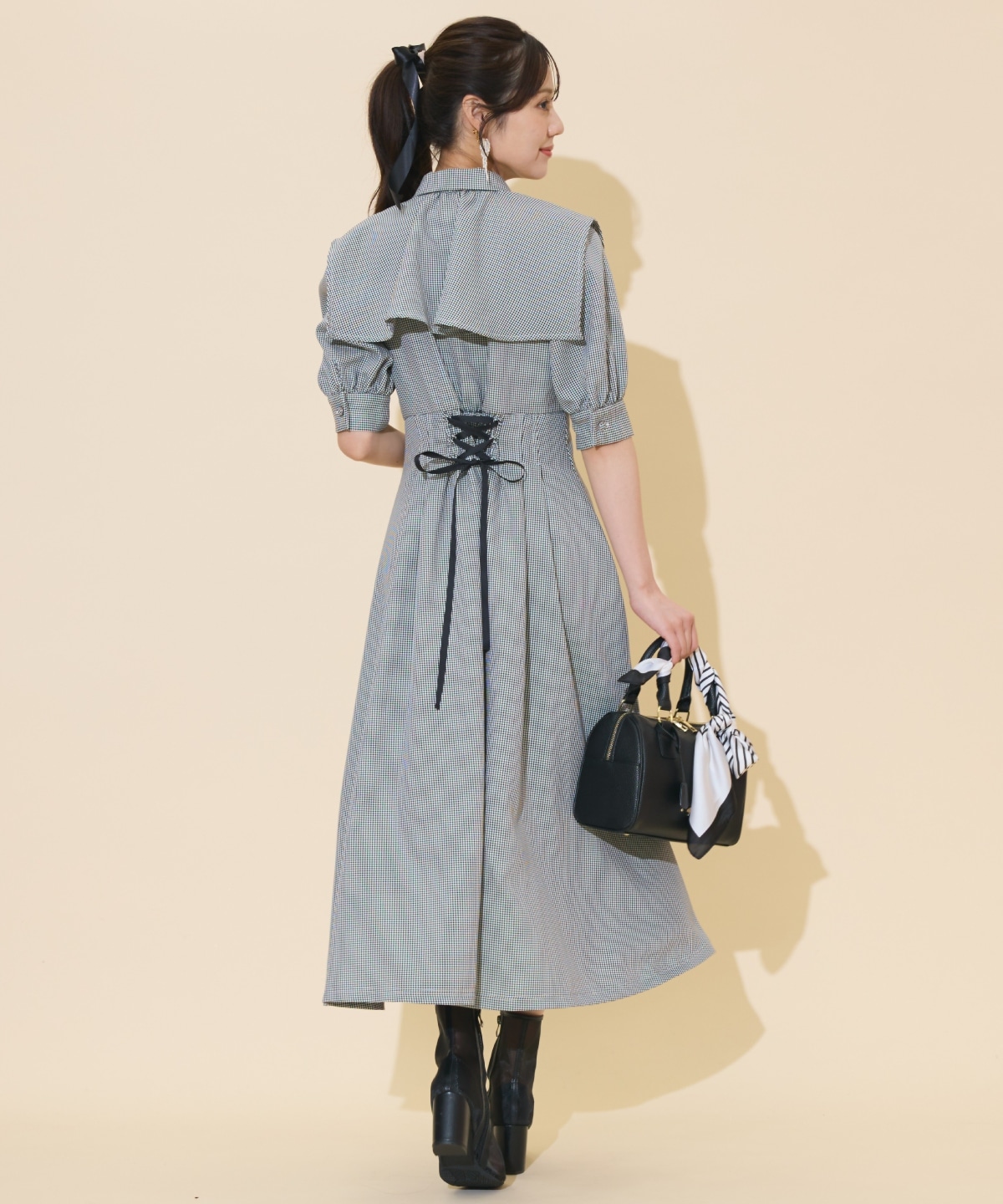 スクエアラッフルシャツワンピース