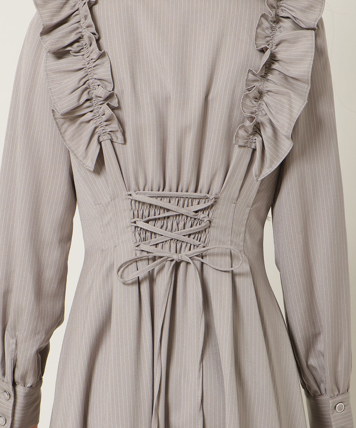 ショルダーフリルリボンタイシャツワンピース