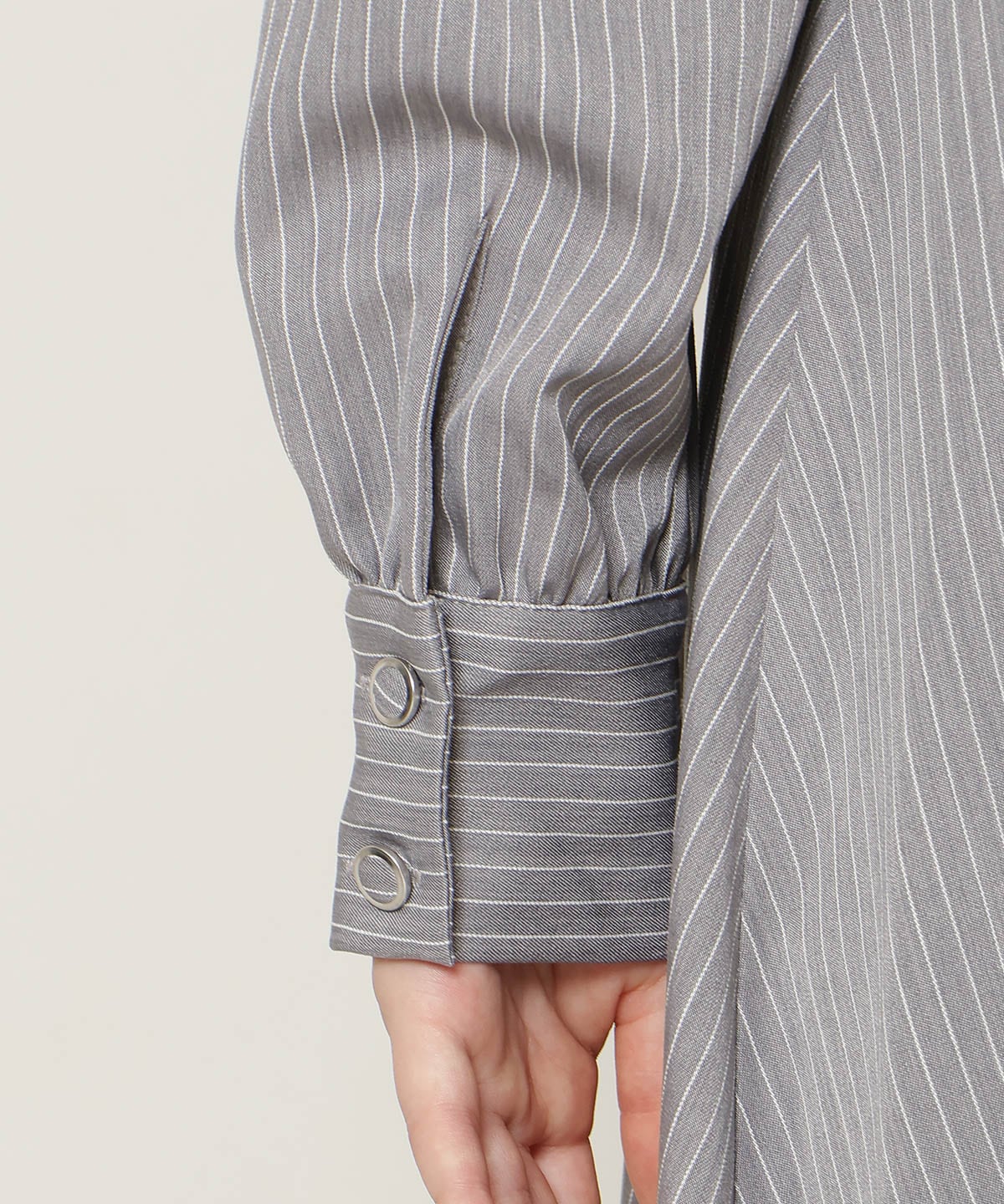 ショルダーフリルリボンタイシャツワンピース