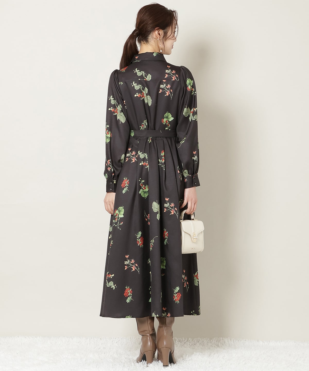 【12/5(fri)10時発売】ウィンターボタニカルリボンタイワンピース