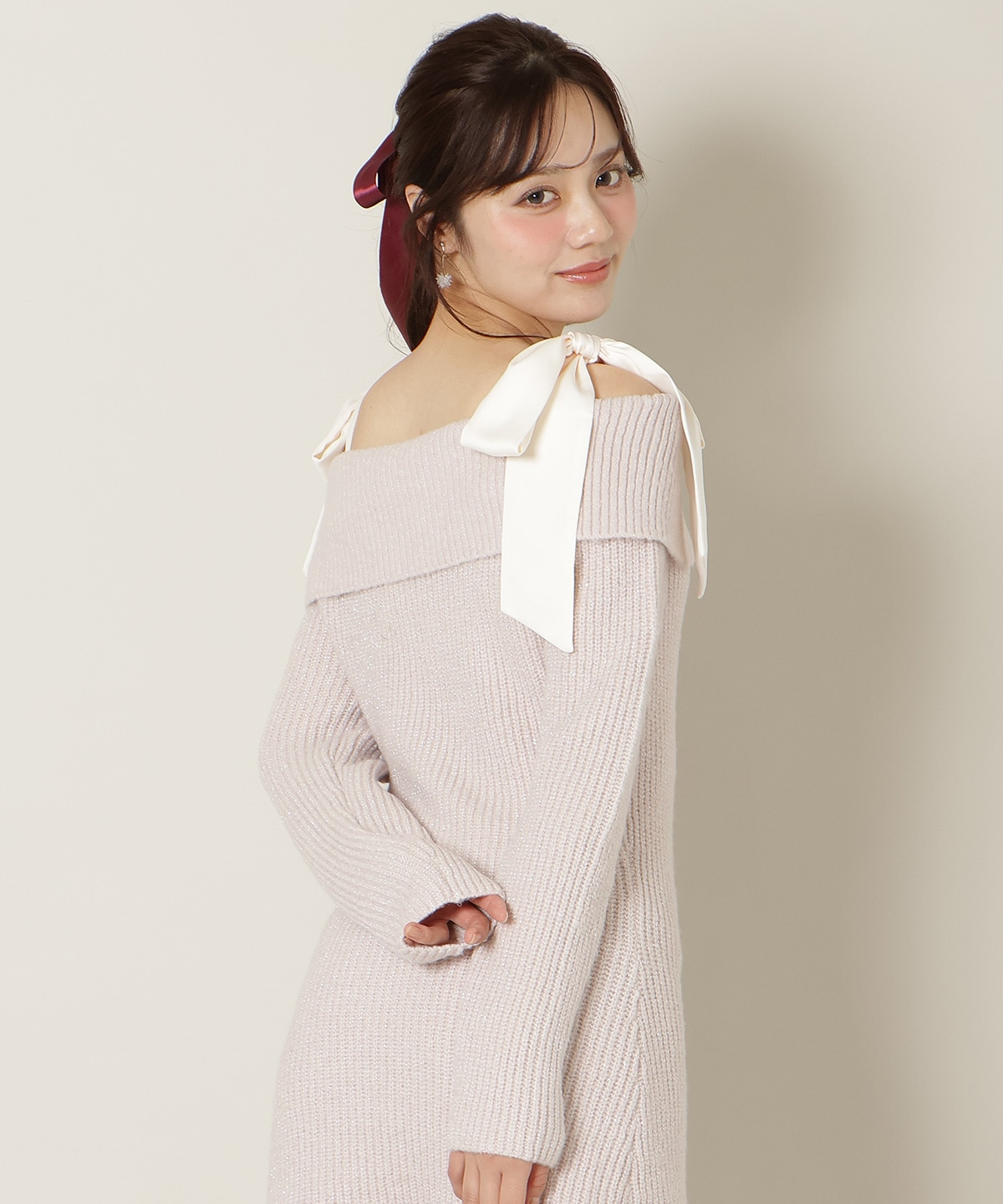 リボンショルダーオフショルニットワンピース
