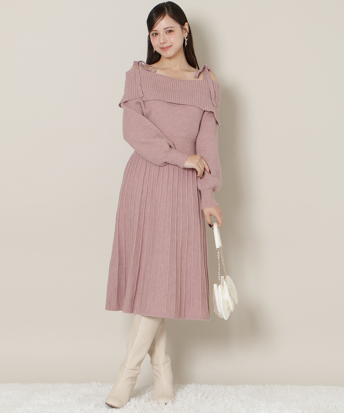 【12/18(thu) 12時予約スタート】オープンショルダープリーツニットOP