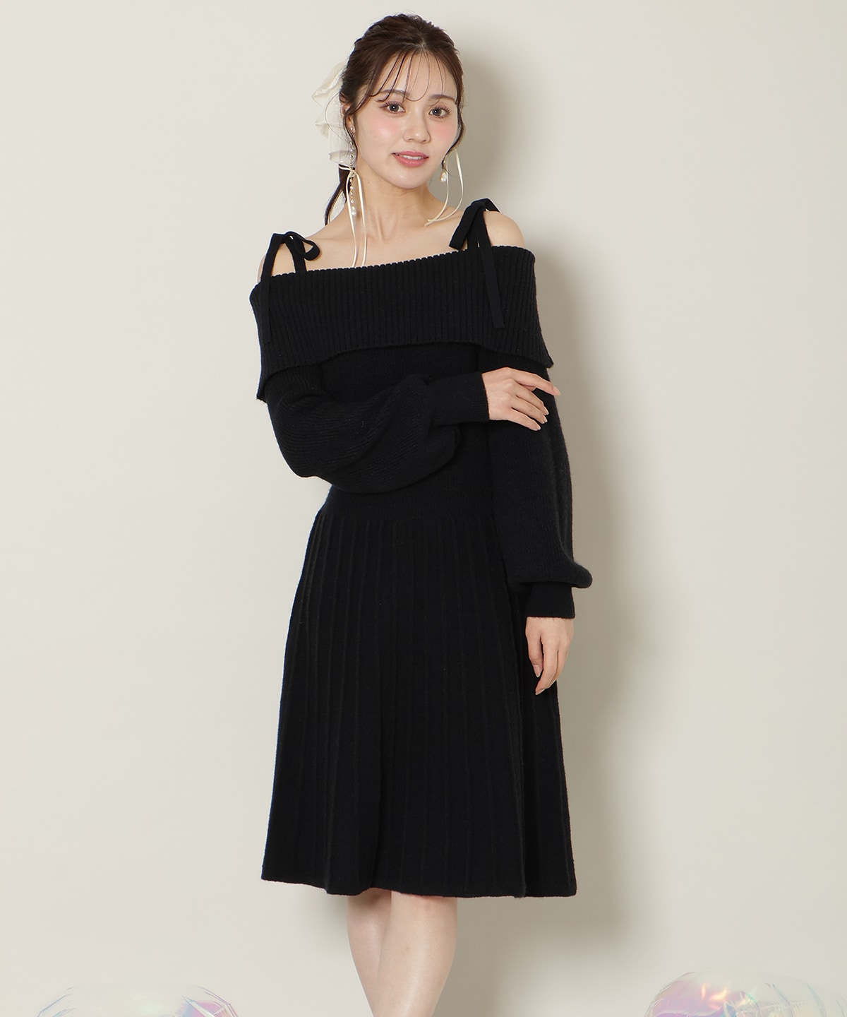 【12/18(thu) 12時予約スタート】オープンショルダープリーツニットOP