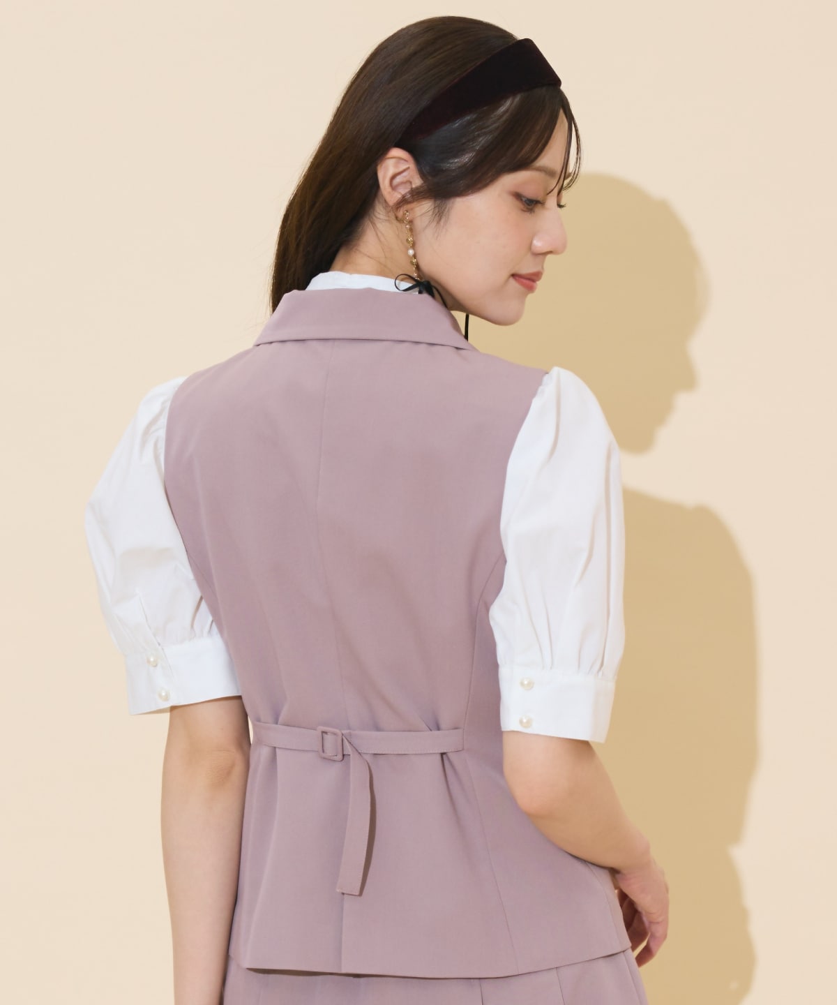 ダブルボタンショートジレ