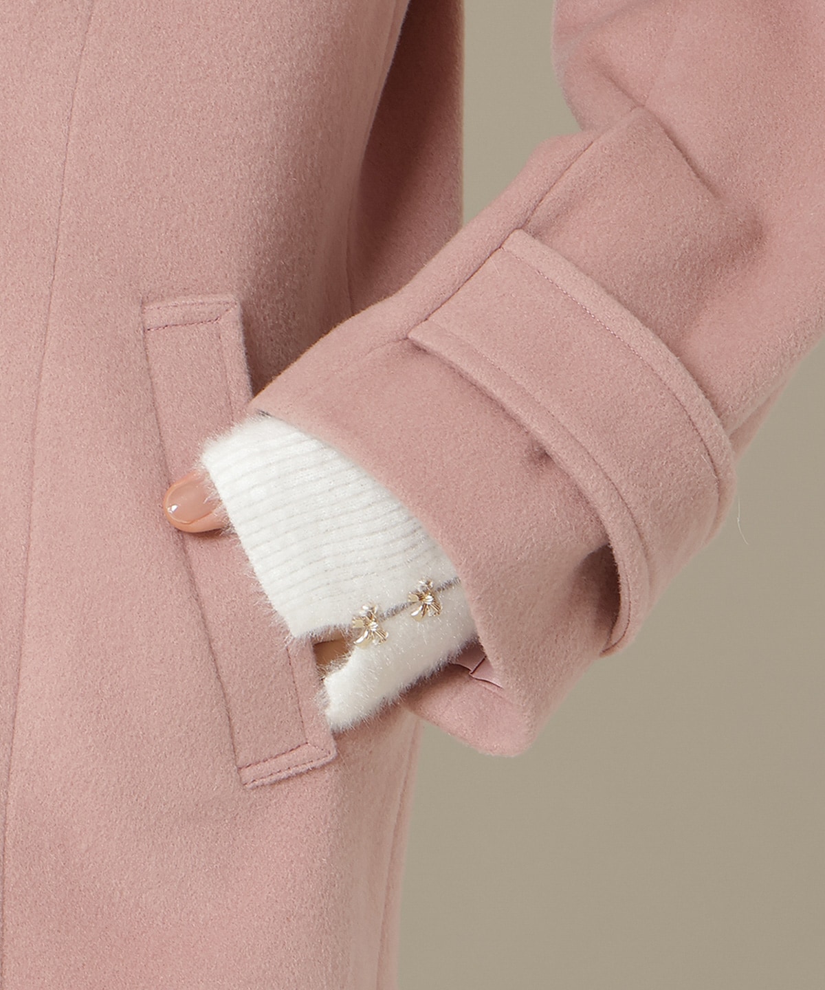 ゴールドボタンミドル丈Ｐコート