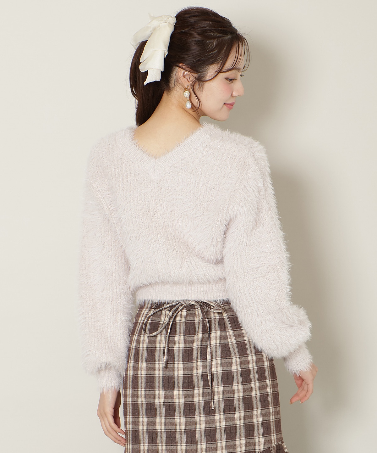 【1/1(thu)10時発売 New Year's Item】Vネックラメフェザーカーディガン