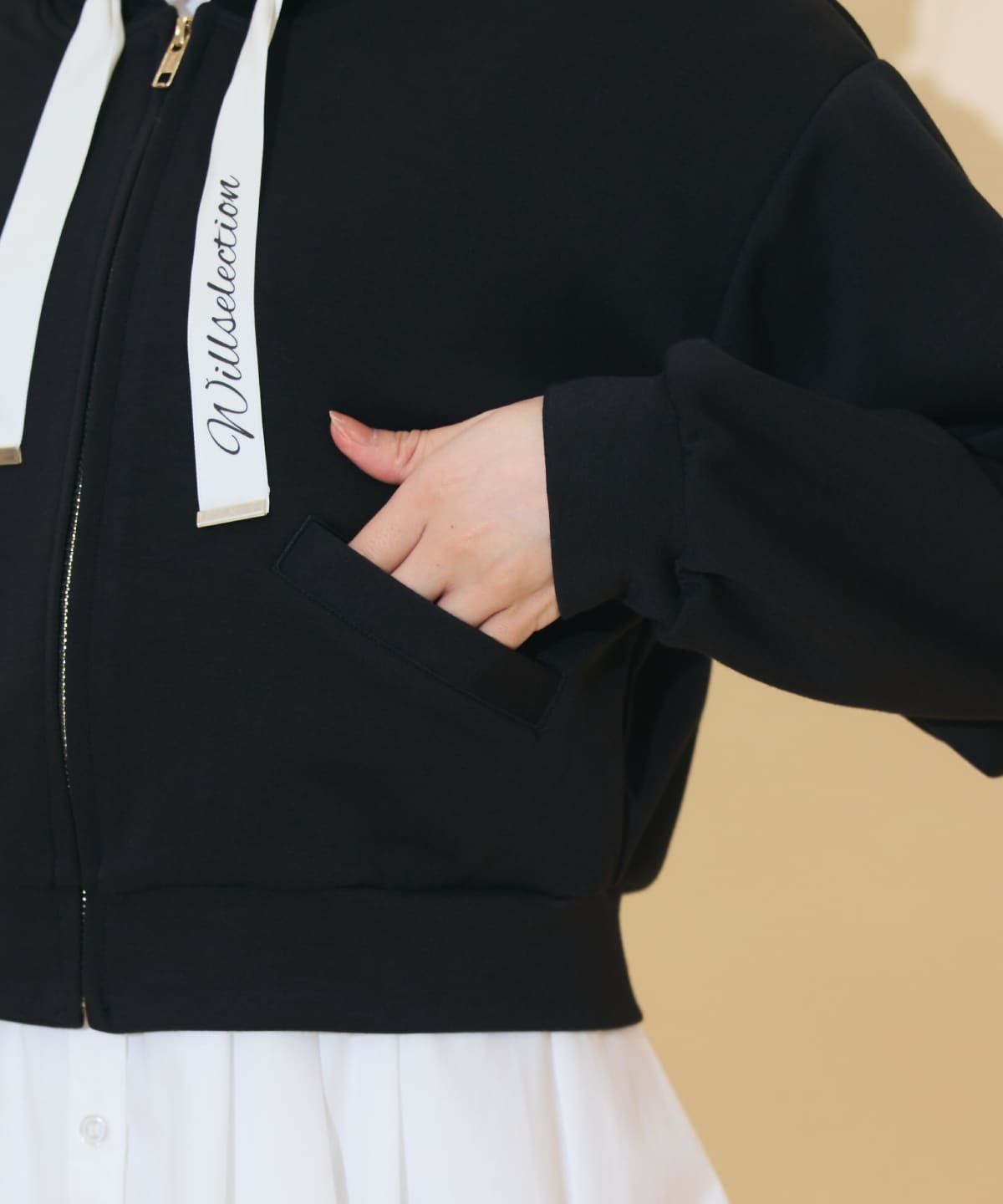 ロゴテープパーカー