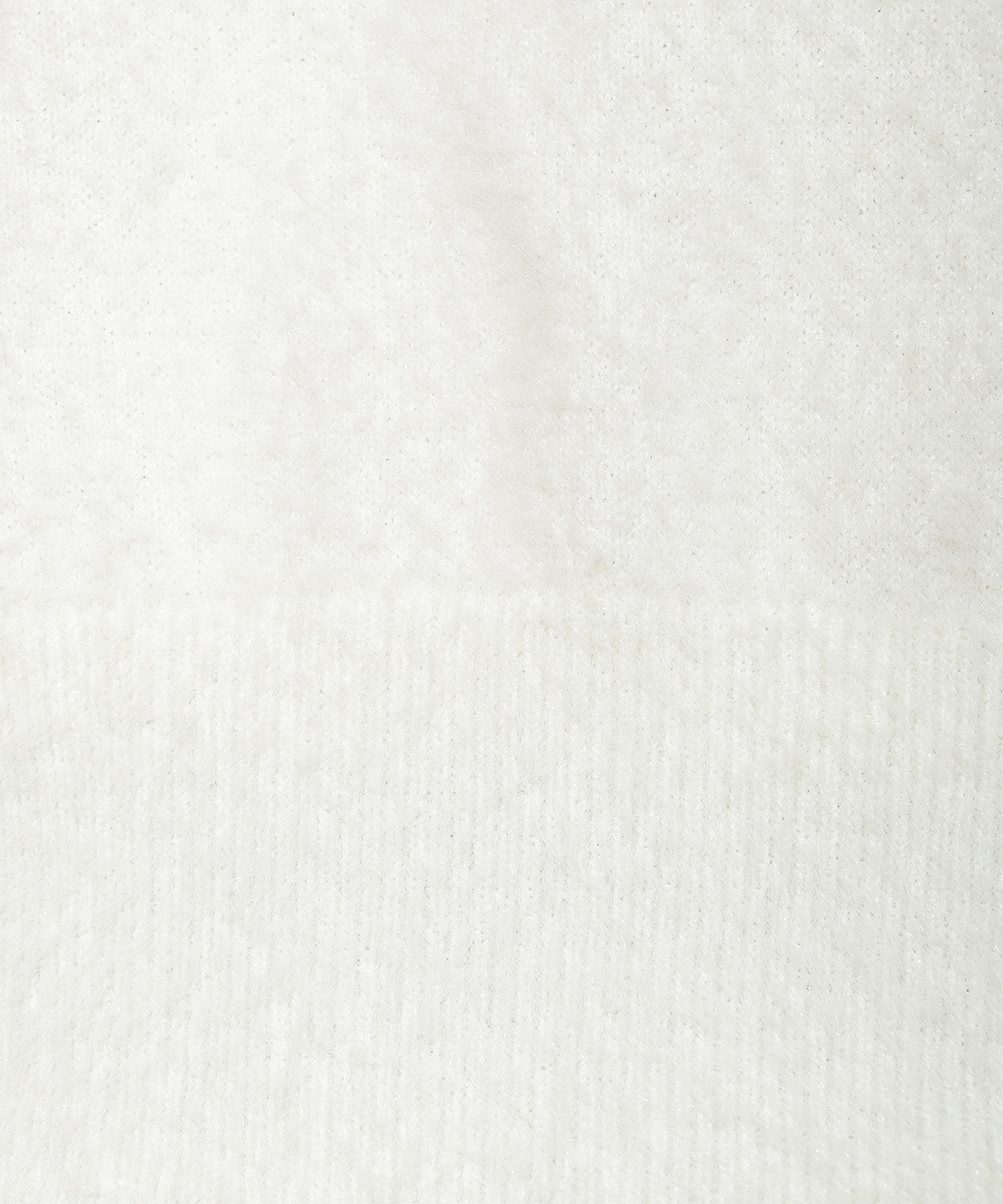 ショルダースリットフェザープルオーバー