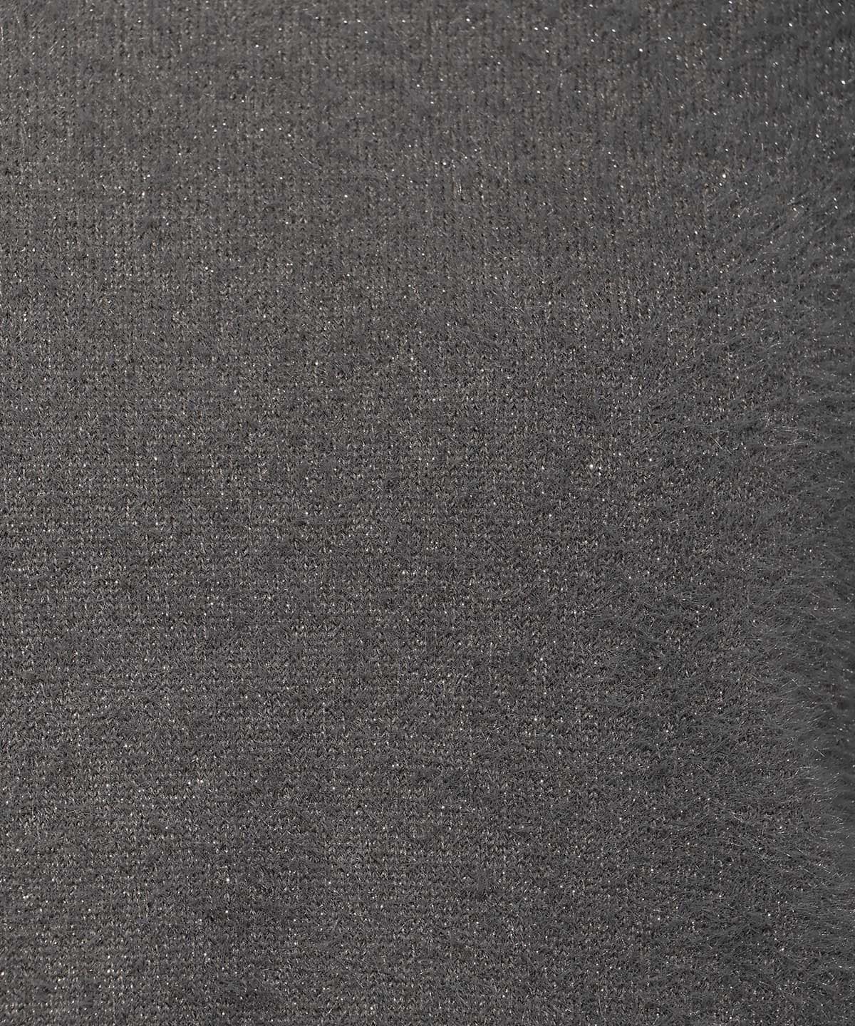 ショルダースリットフェザープルオーバー