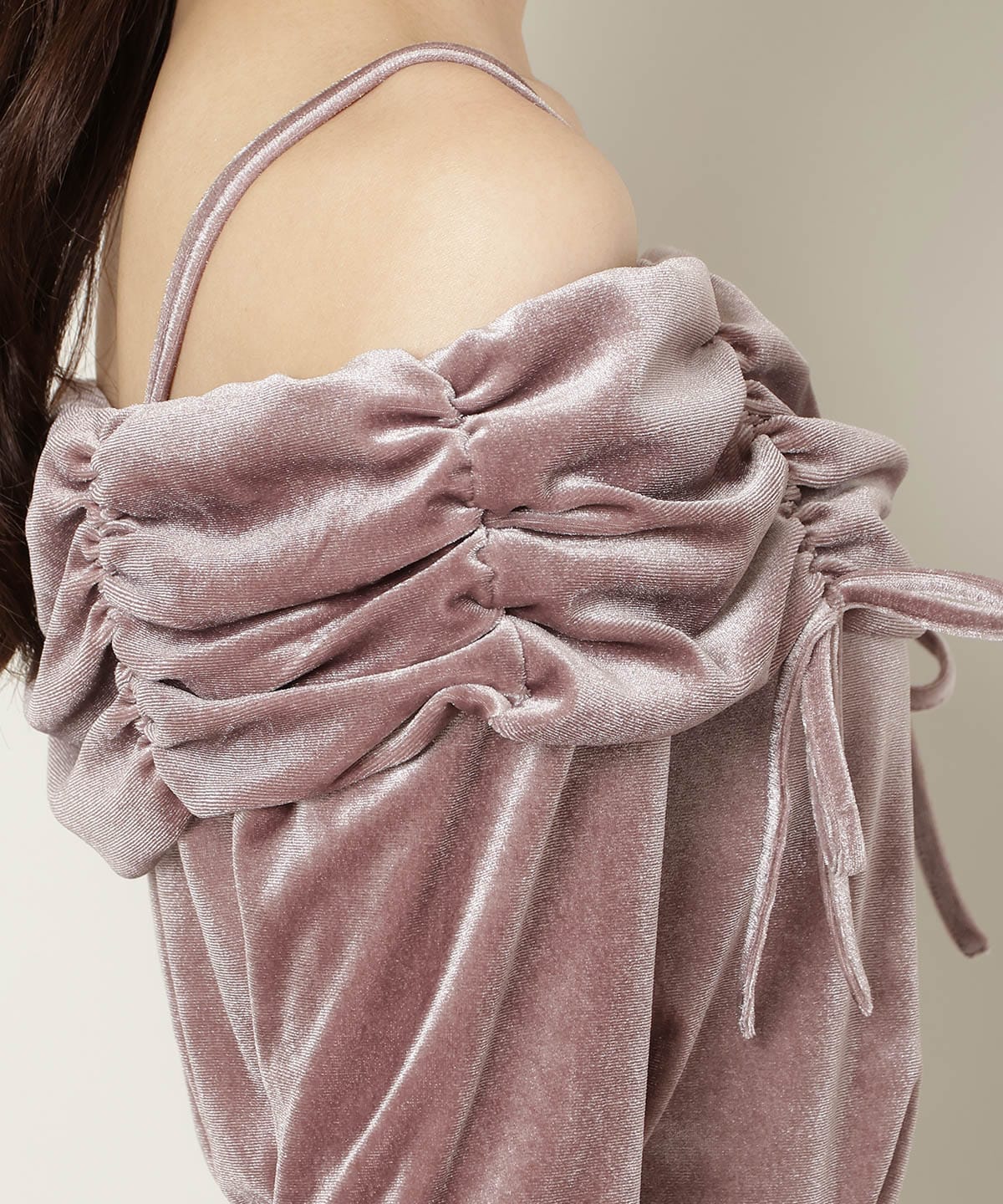 ギャザーオフショルベロアトップス