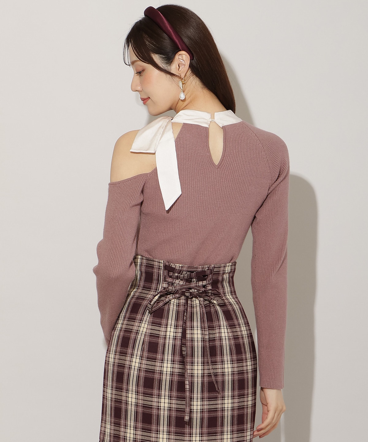 ワンショルリボンタイリブニット