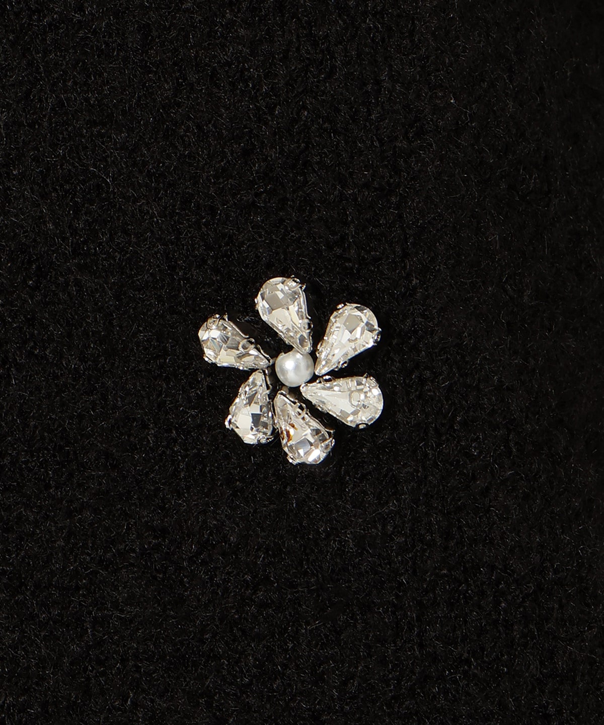 ビジューハイネックニットプルオーバー