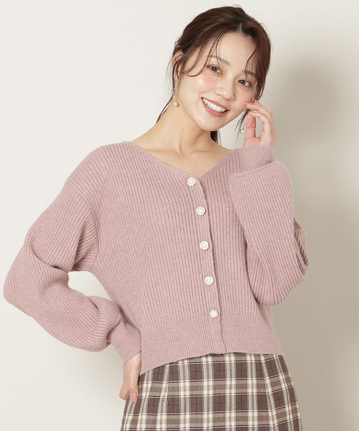 Vネックチョーカーリブニット