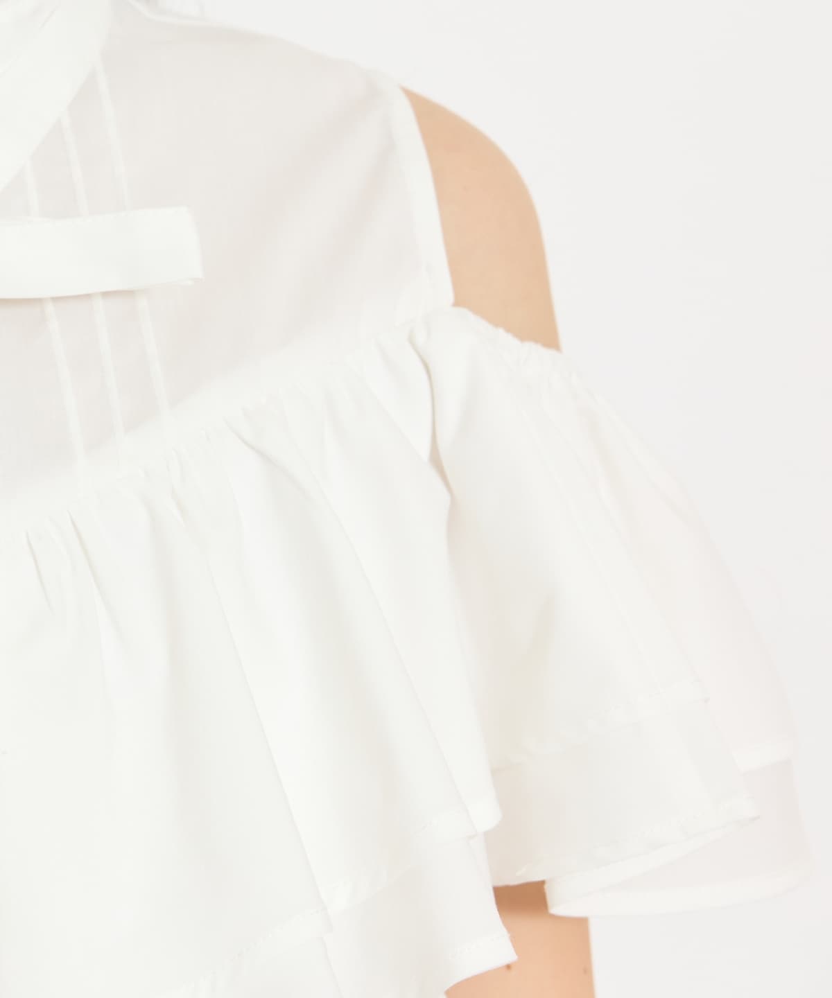 スタンドフリル２WAYスリーブブラウス