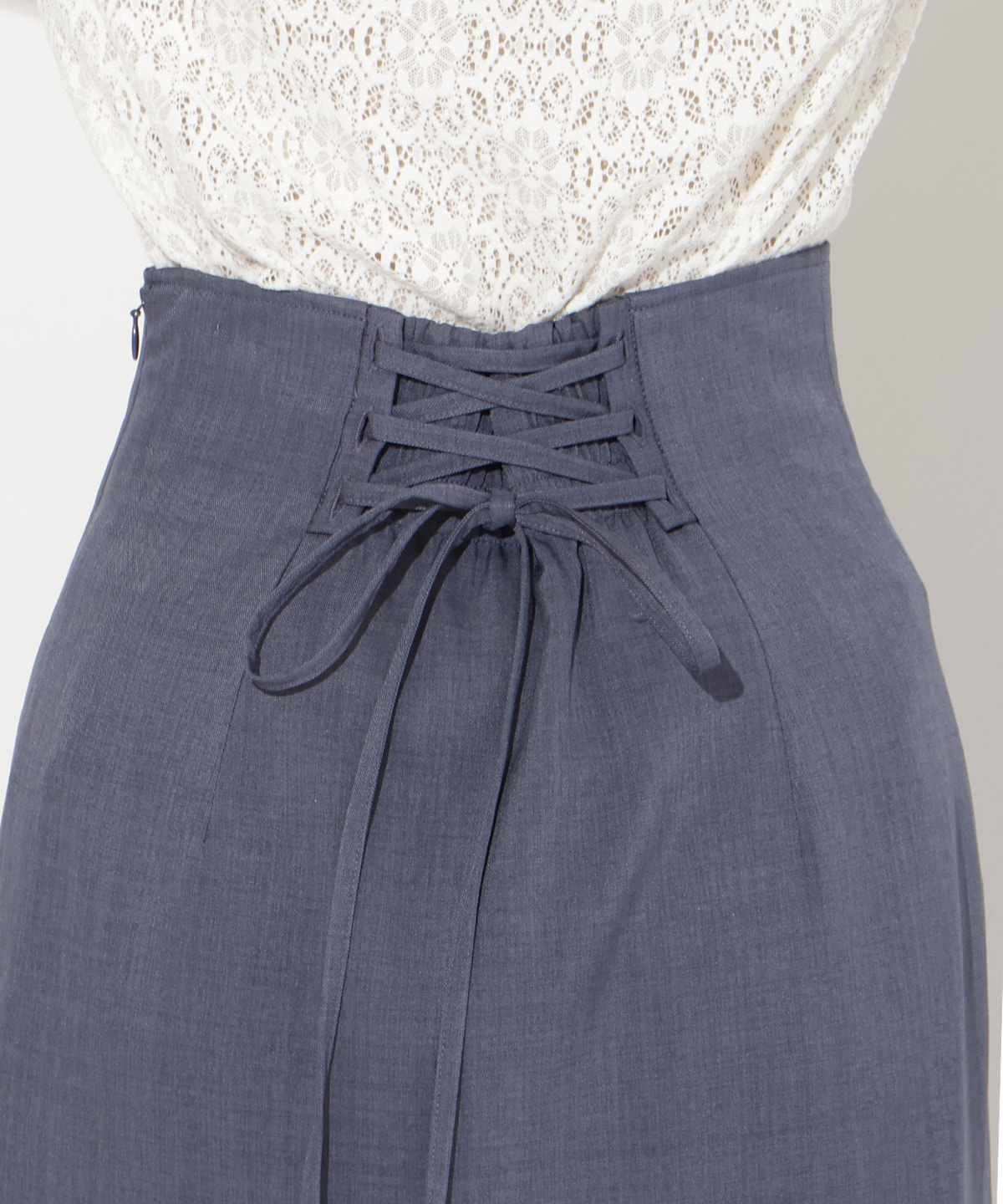 スリットデザインラッフルリボンスカート