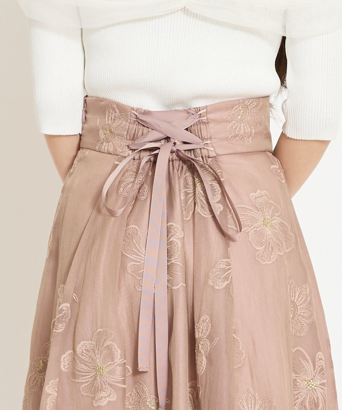 フラワー刺繍シアースカート