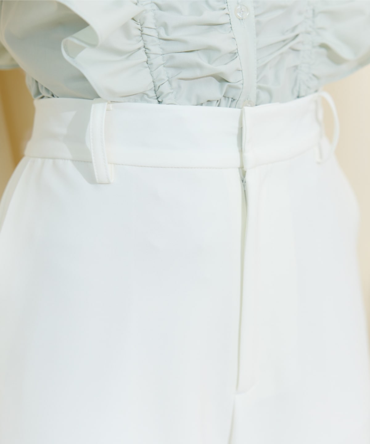 パールデザインテーパードパンツ