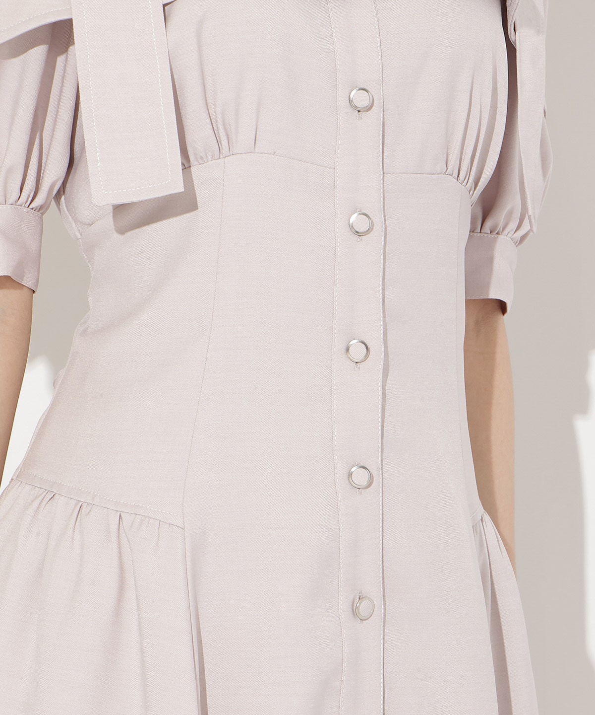 リボンオフショルワンピース