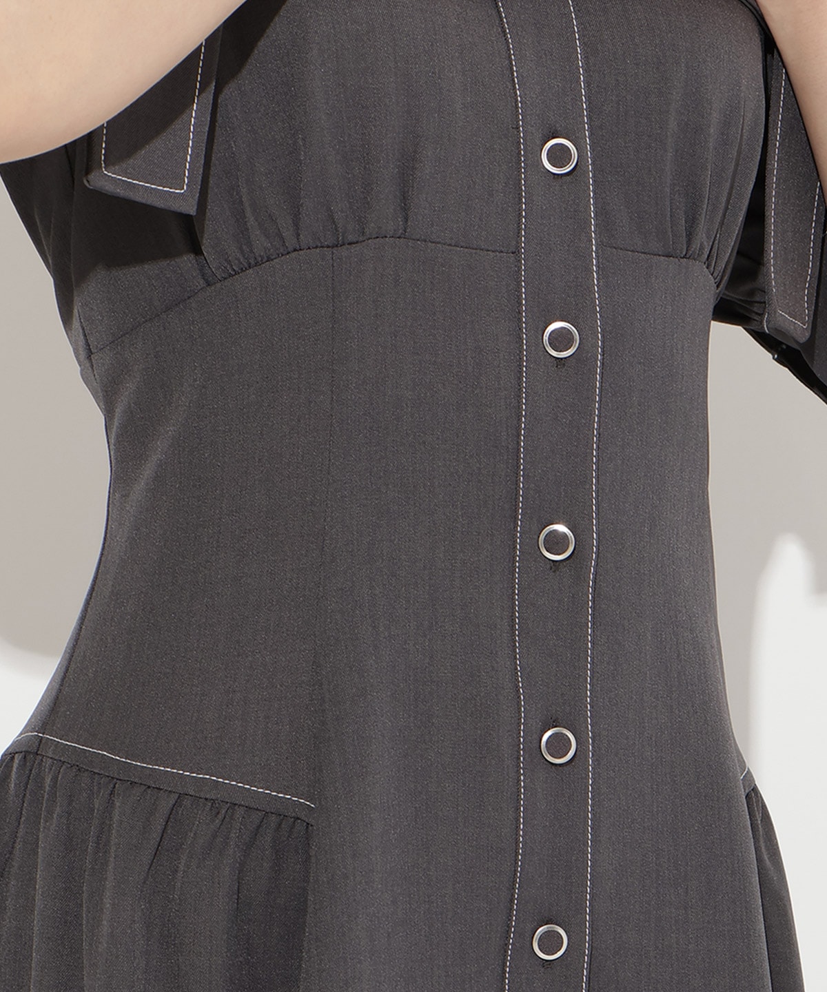 リボンオフショルワンピース