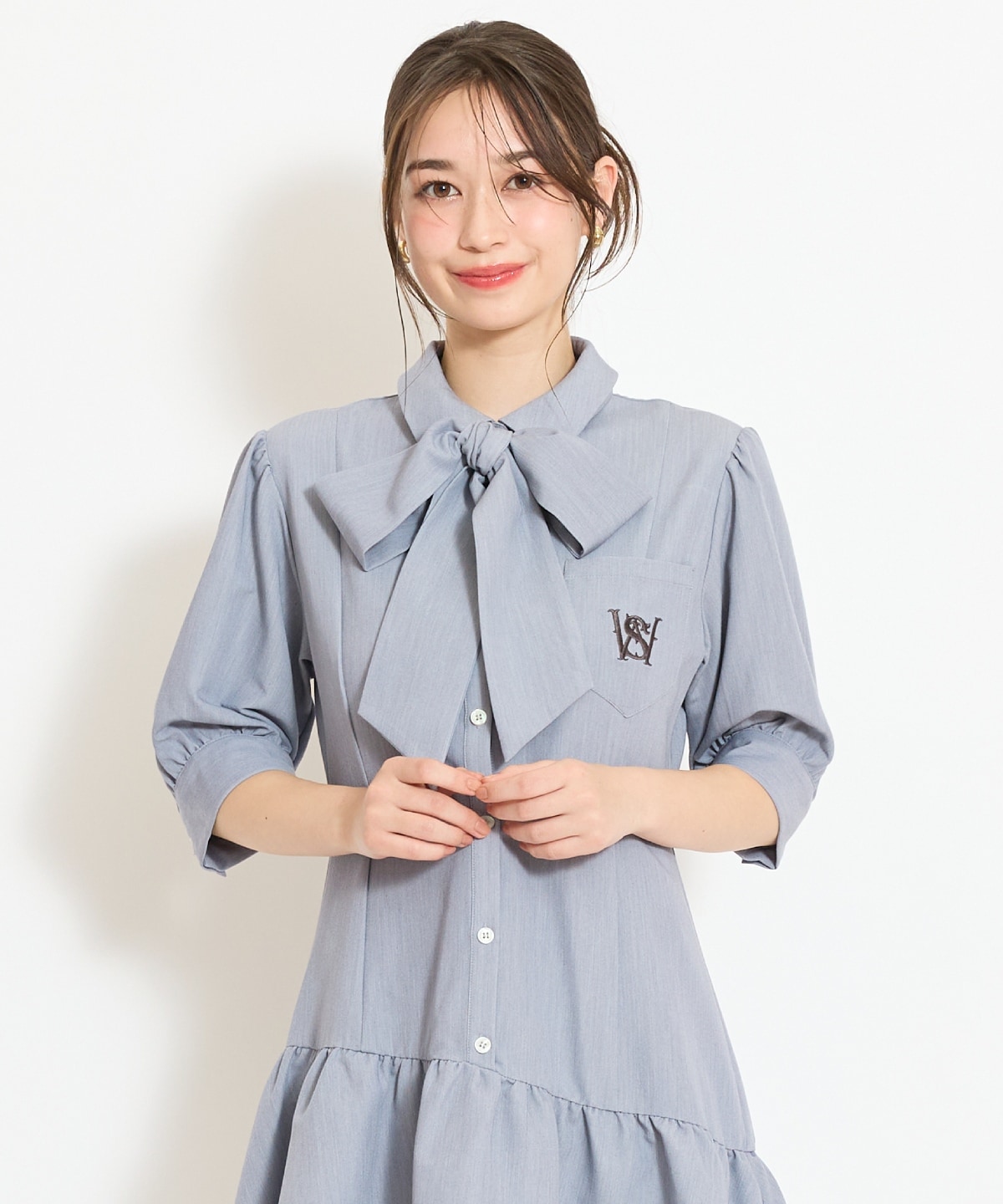 ティアードフリルリボンタイシャツワンピース