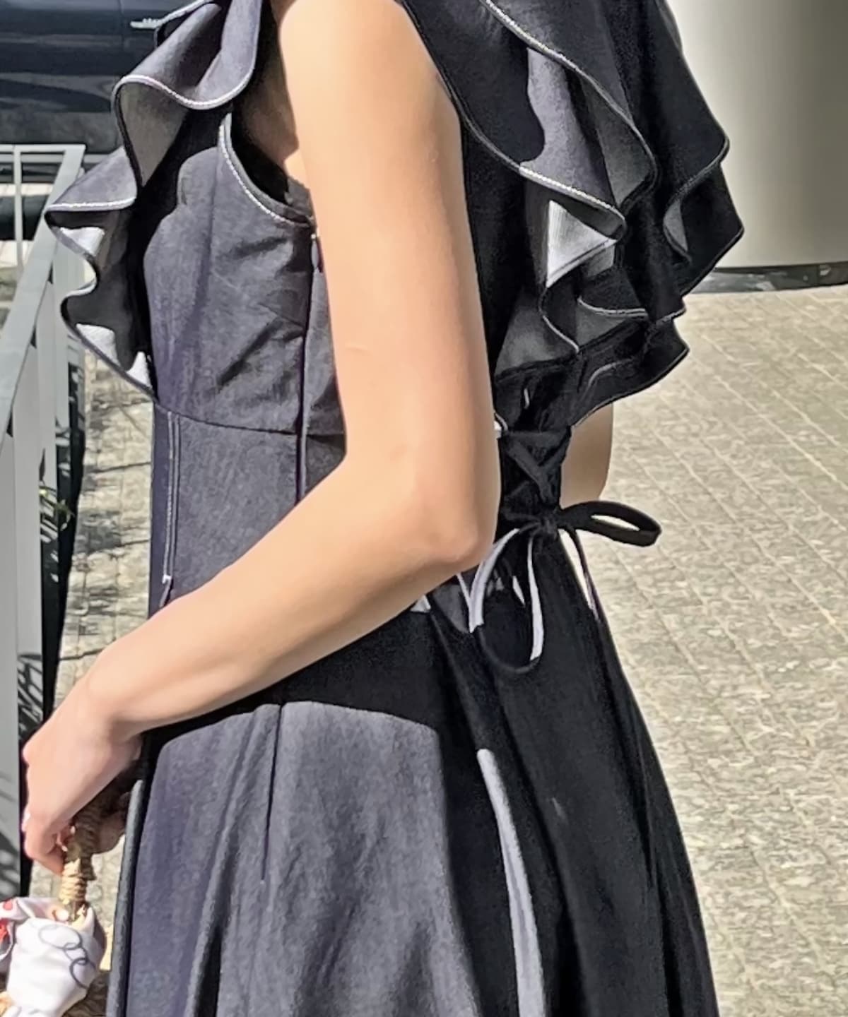 ナローリボンラッフルフリルワンピース