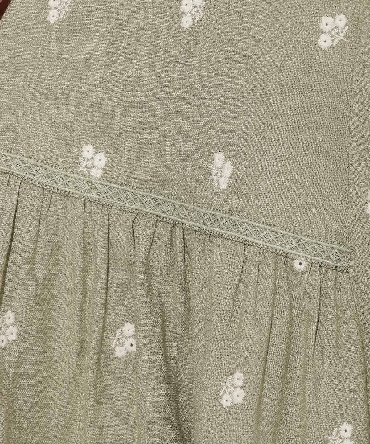 小花刺繍フレアスリーブワンピース