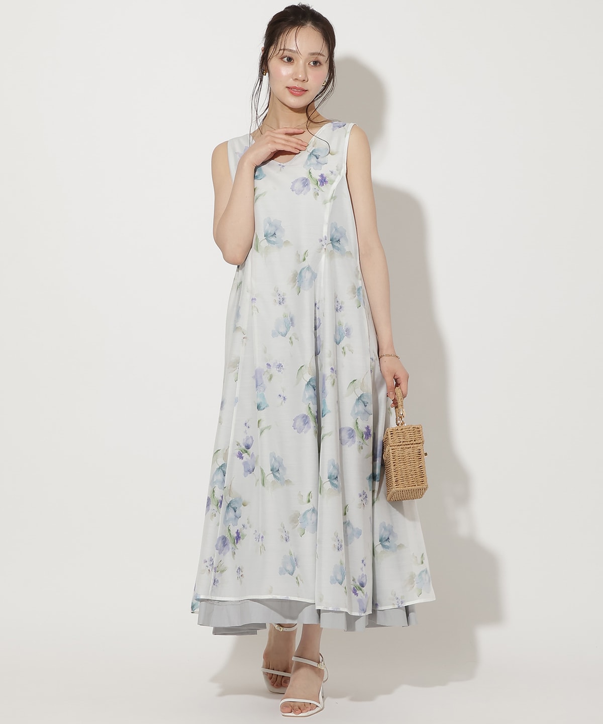 【6/11(thu)10時発売】ウォーターフラワープリントリバーシブルワンピース