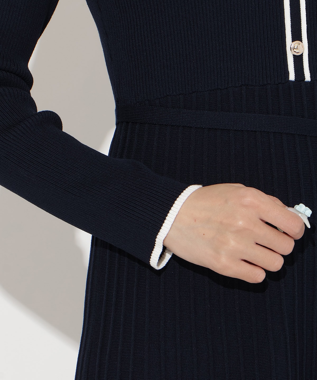 バイカラープリーツニットワンピース