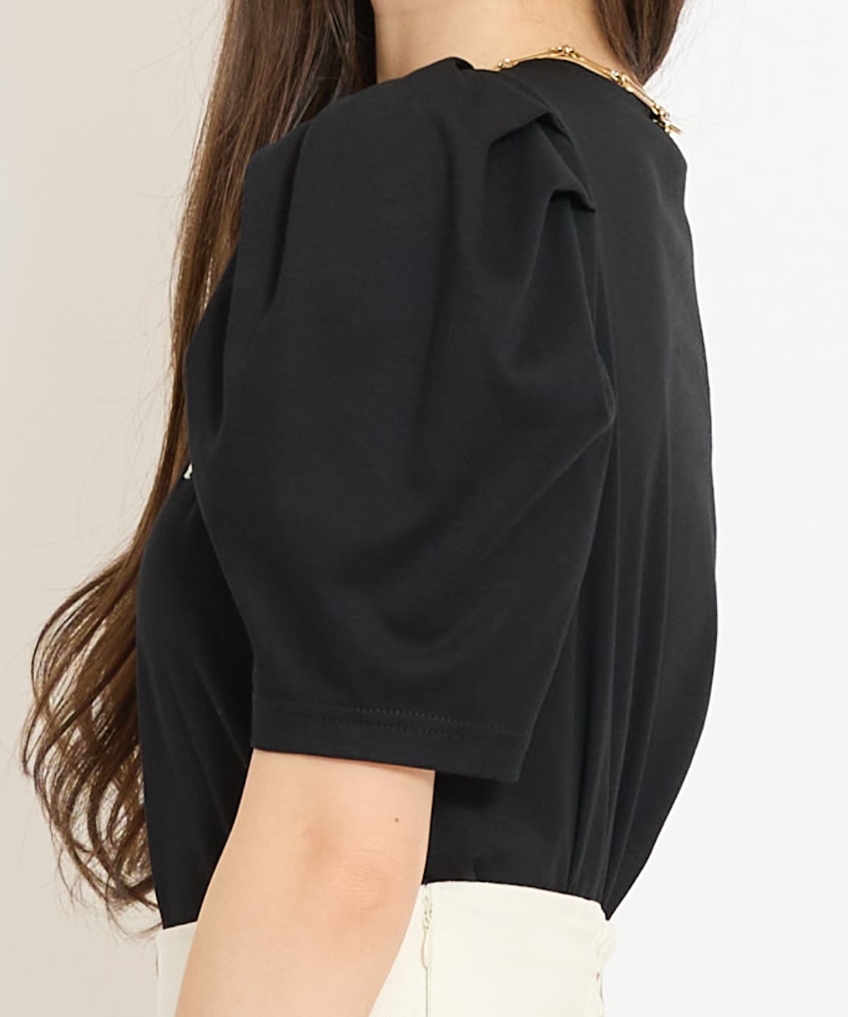 ロゴ刺繍タックスリーブTシャツ