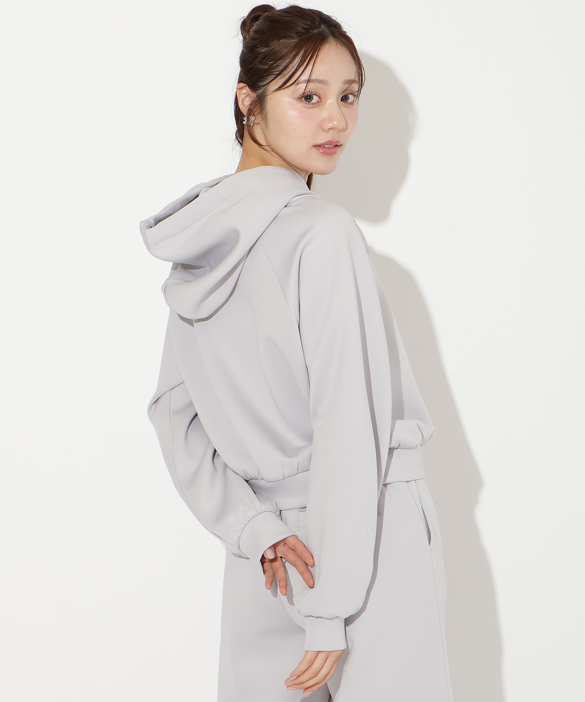 【3/12(thu)10時発売】リボンスウェットフーディー