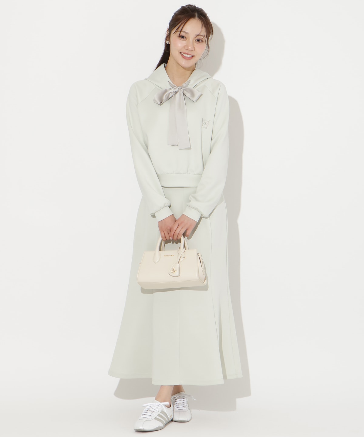 【3/12(thu)10時発売】リボンスウェットフーディー