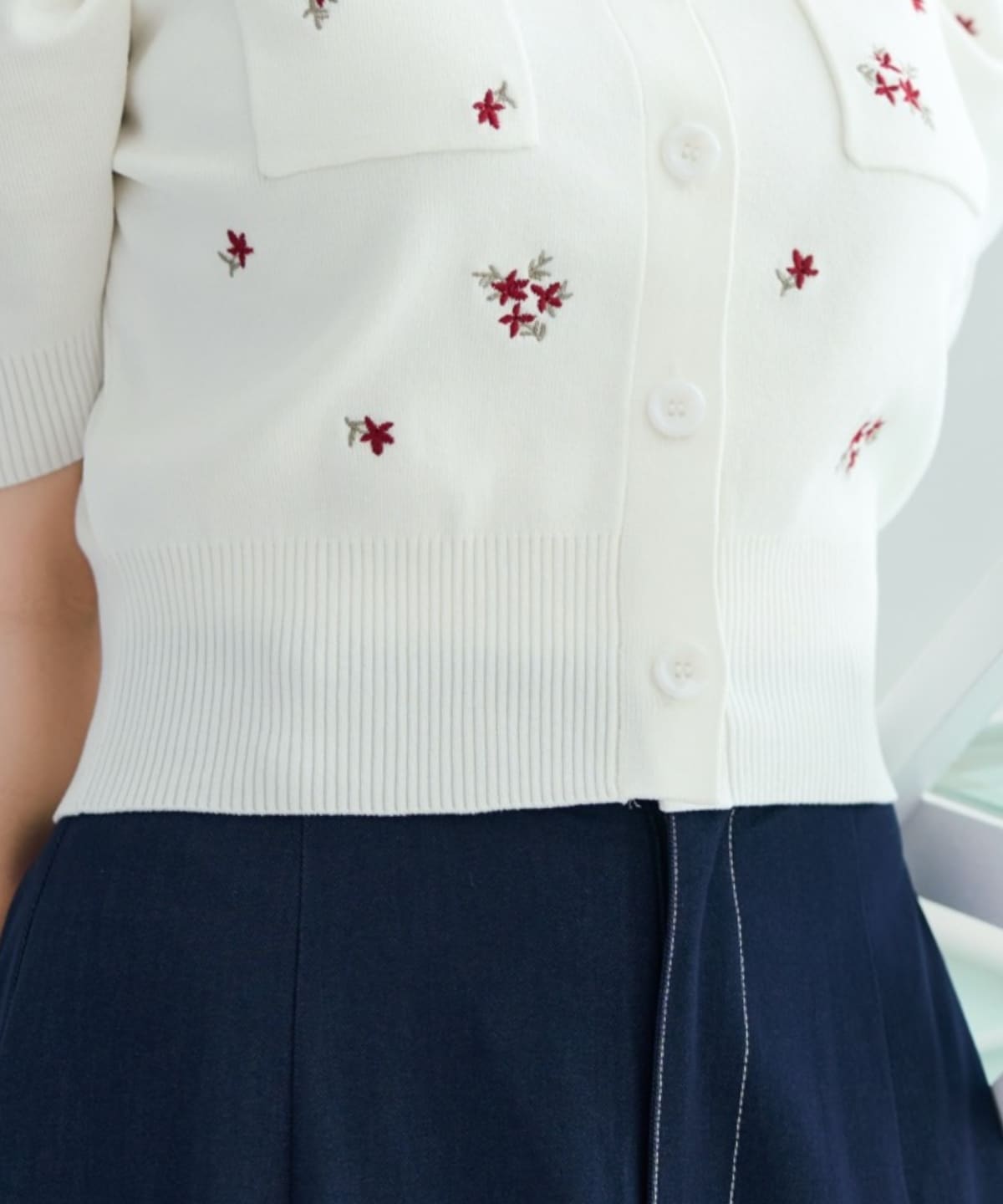 小花刺繍タックスリーブカーディガン
