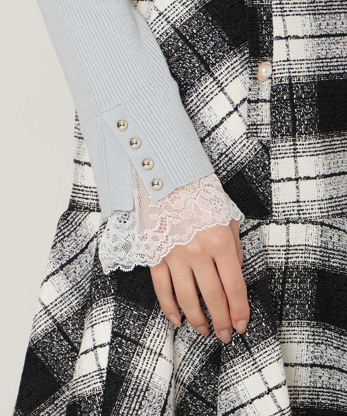 袖口レースハイネックリブニット