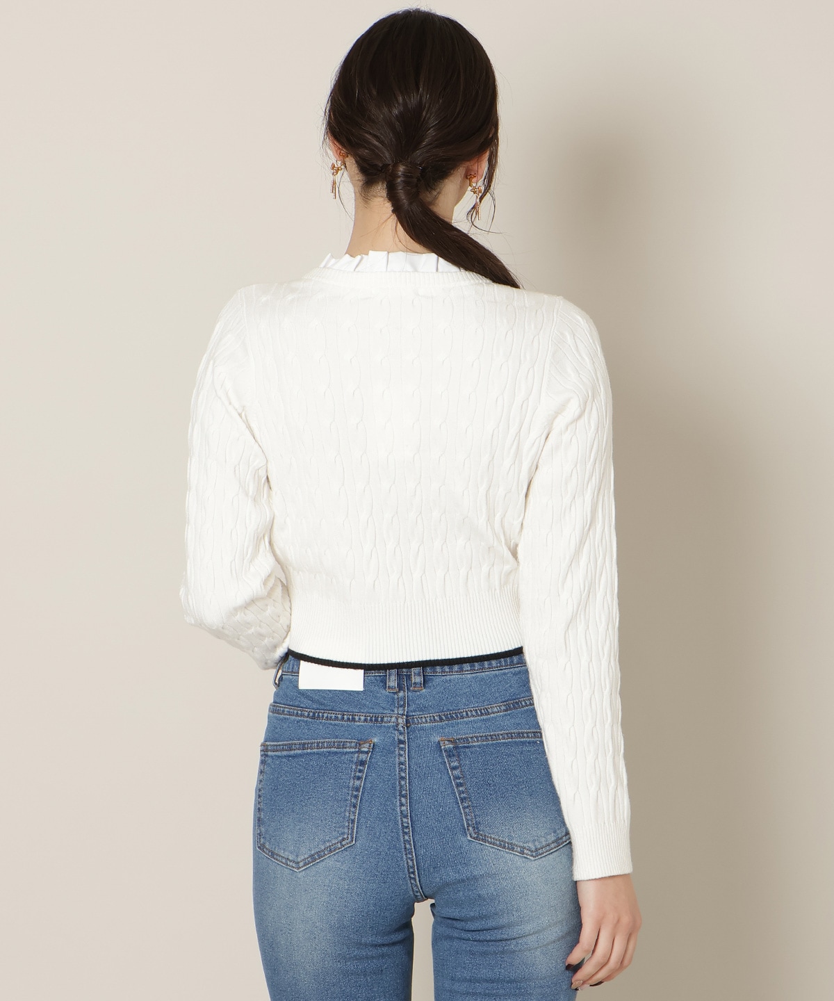 フリルレイヤードケーブルニット