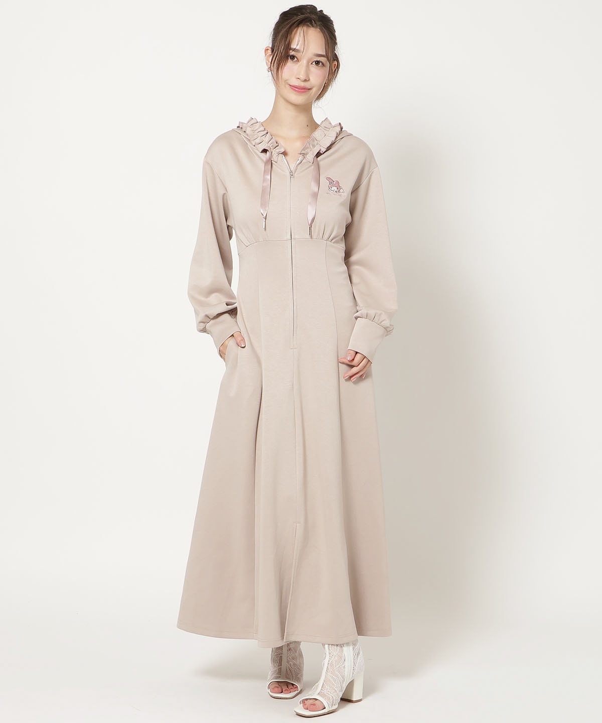 【9/17(thu)10時発売】WILLSELECTION×マイメロディ&クロミ 刺繍フリルフードパーカーワンピース