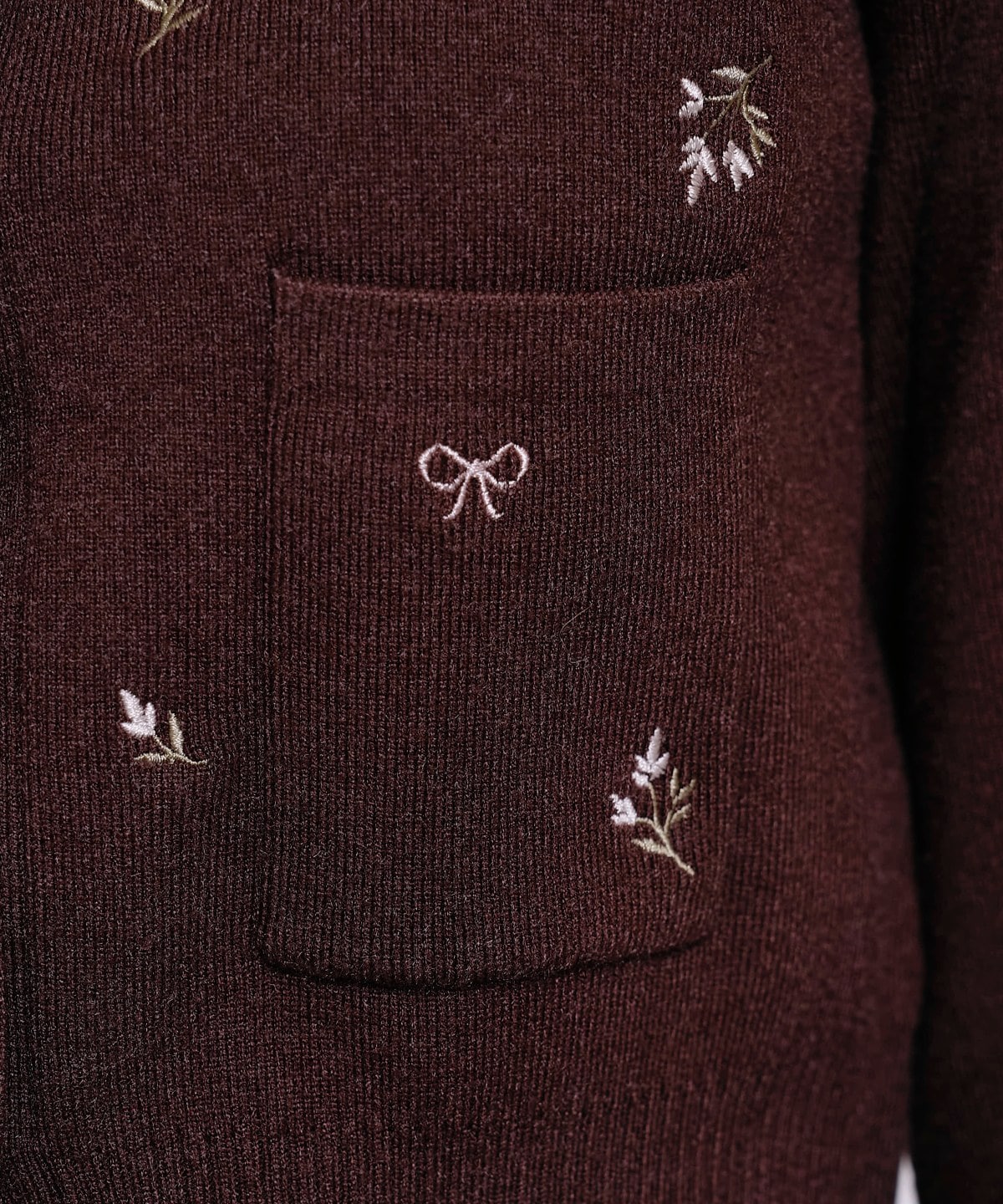 モチーフ刺繍フリルカラーカーディガン