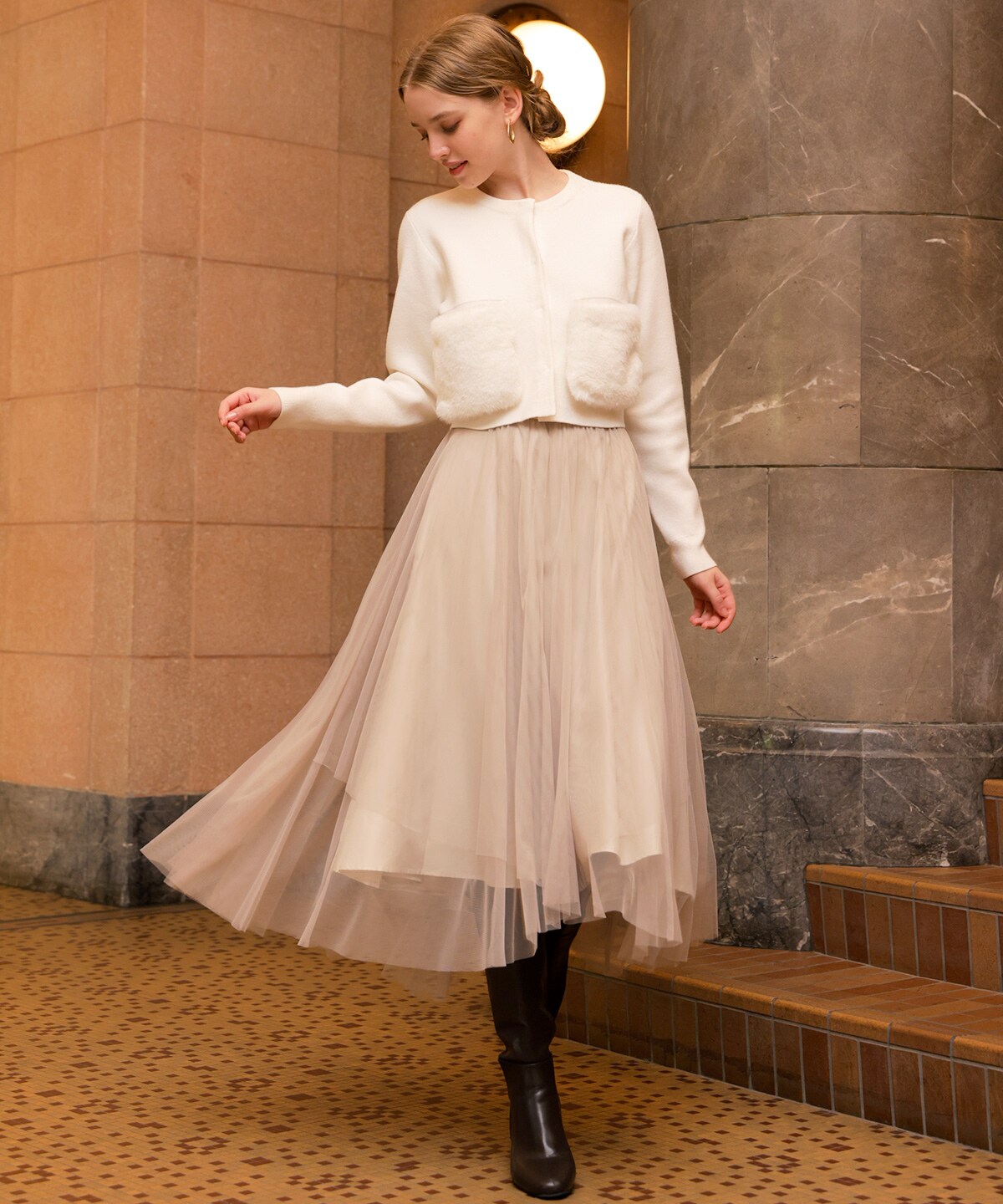 ポケットファー付きニットカーディガン(M オフホワイト): And Couture