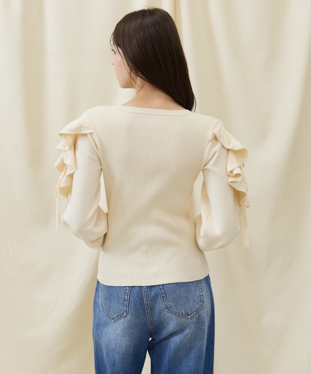 袖フリルニット