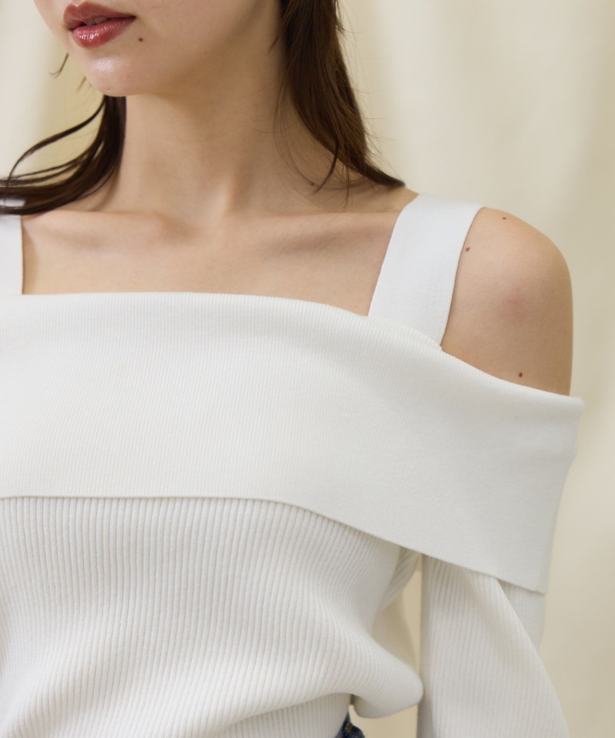 オフショルニットプルオーバー