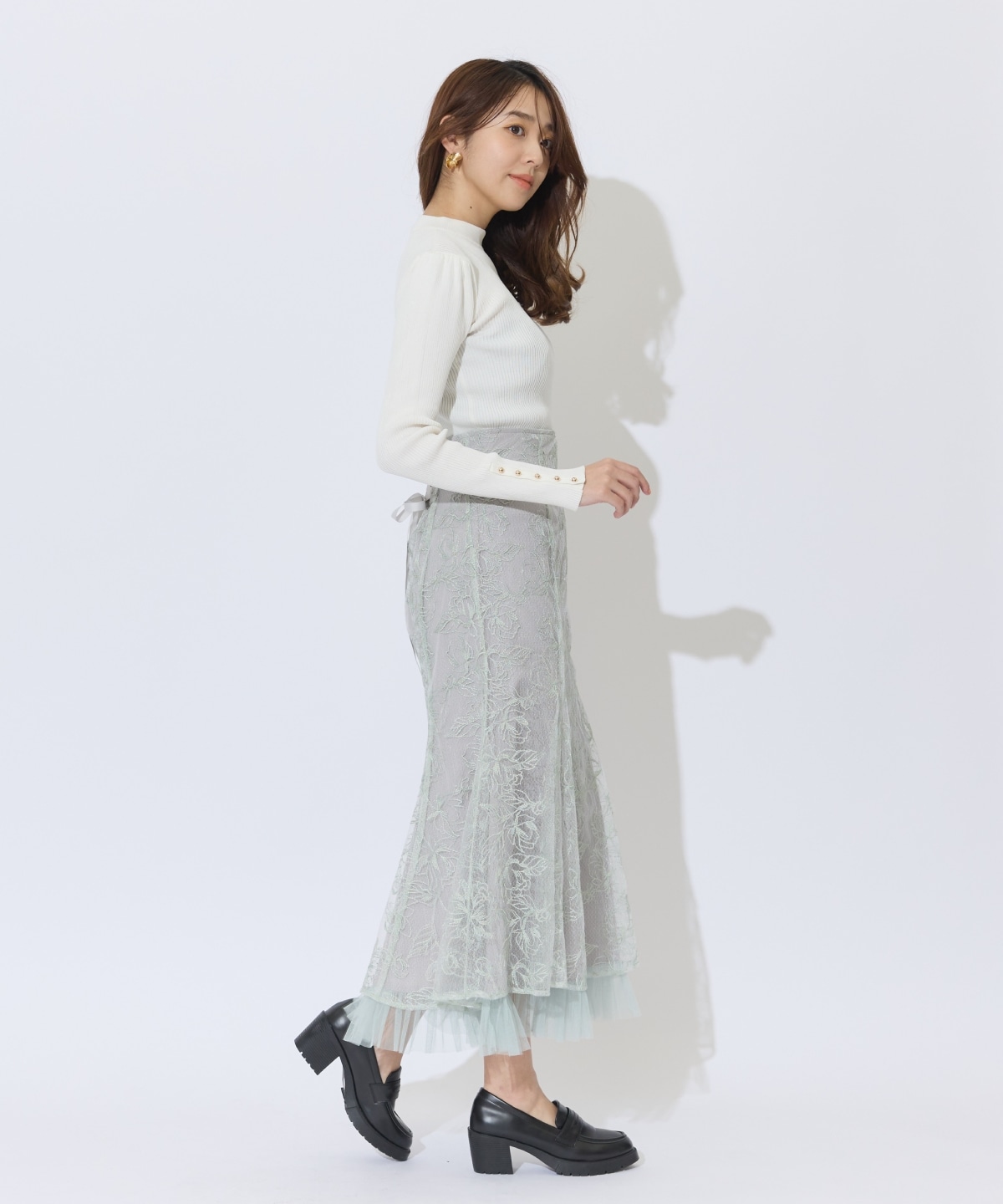 チュールヘムフローラルスカート