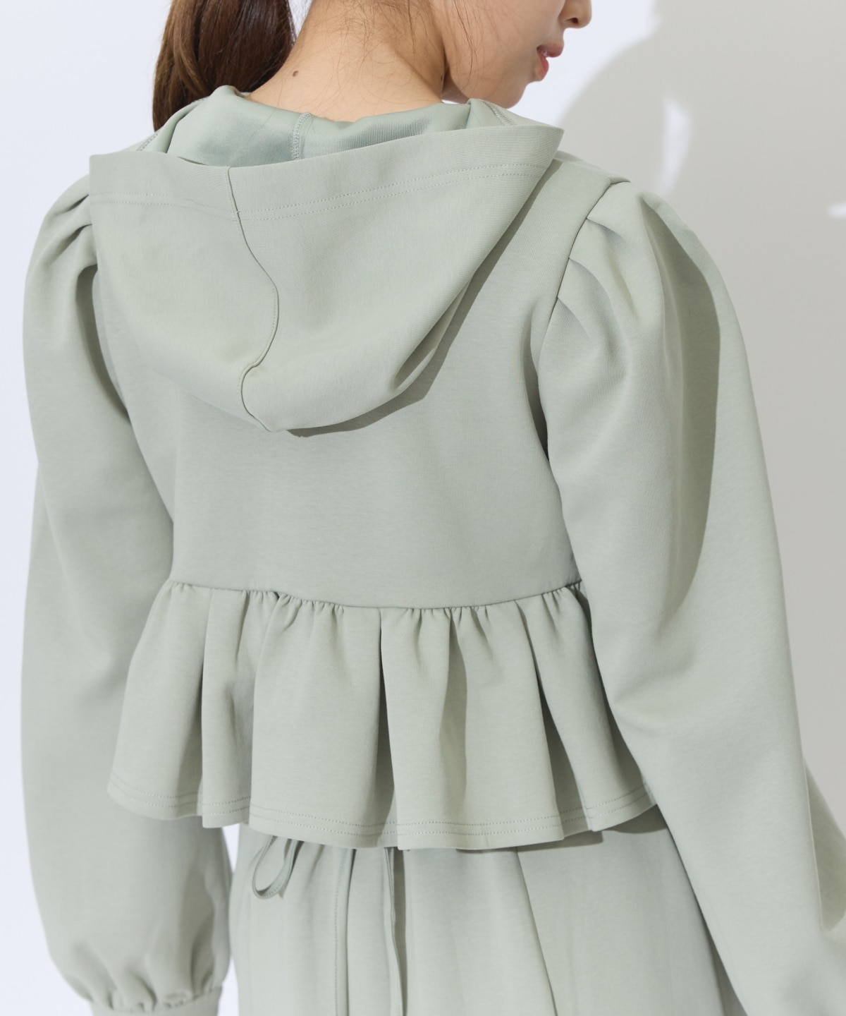 ペプラムパーカーセットアップ