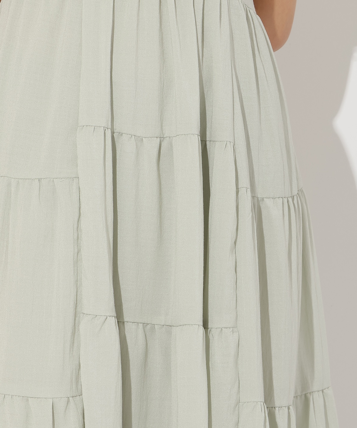 ギャザーVネックティアードワンピース