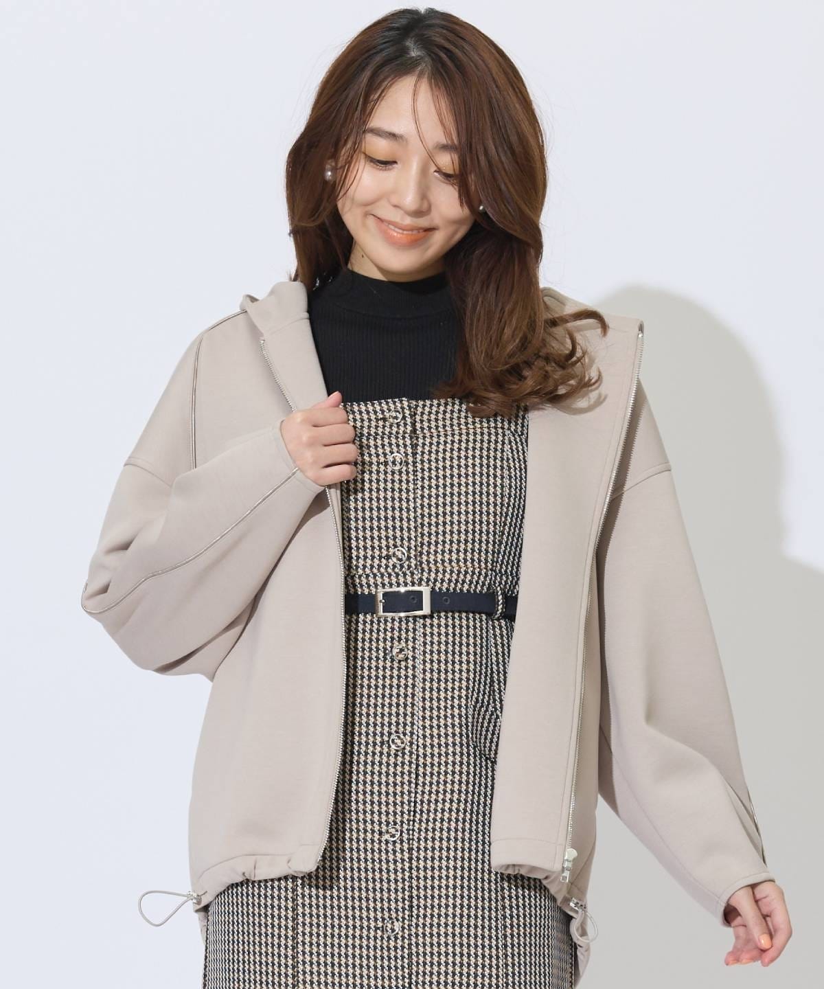 ダンボールポンチフーディーブルゾン